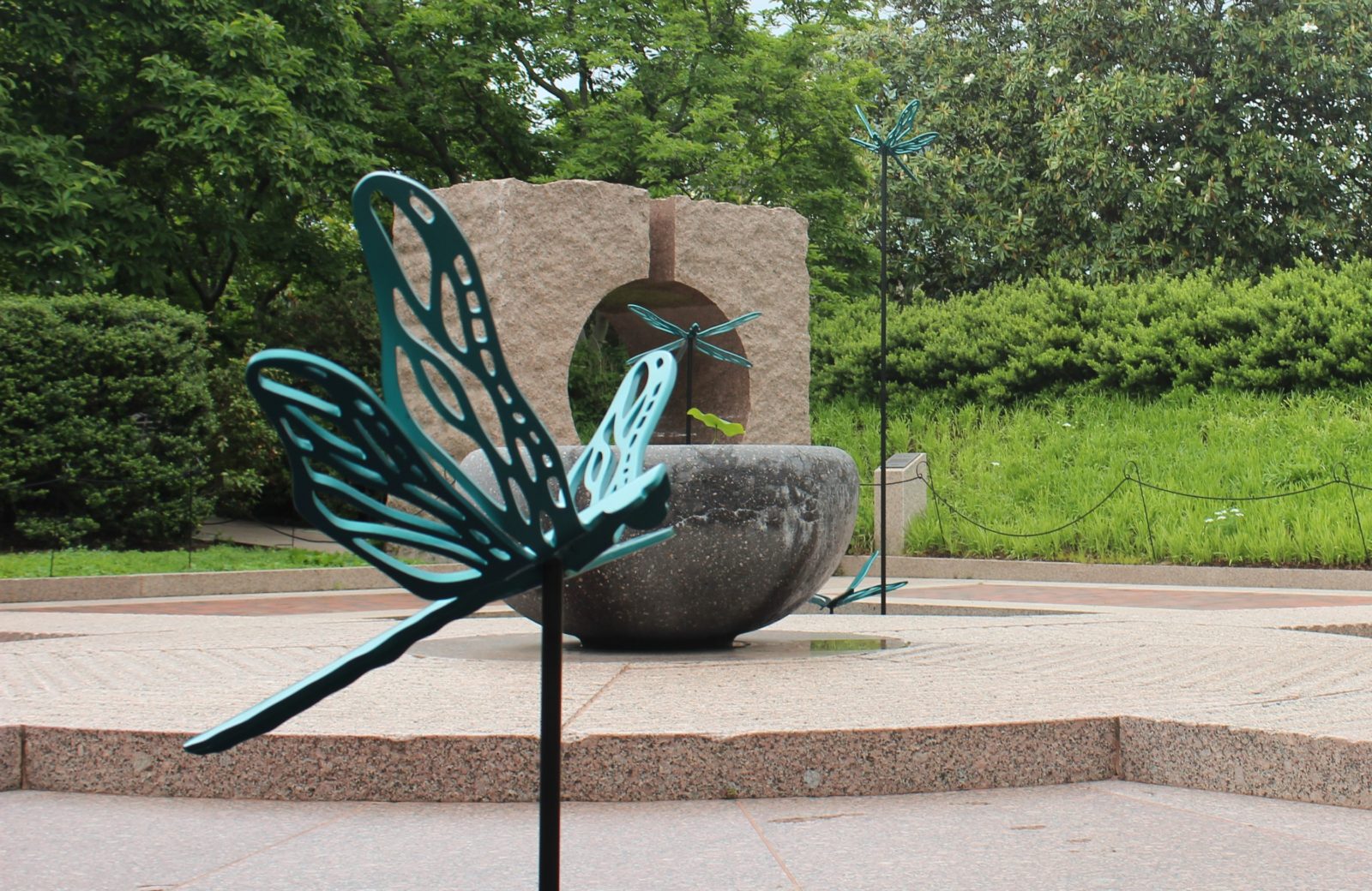 Smithsonian Gardens Are Now Filled With Giant Bug Statues DCist